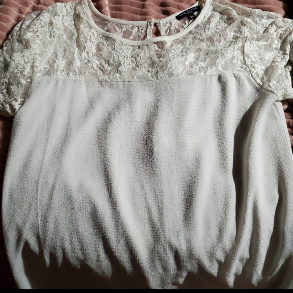 ✴ Lace Bow Top